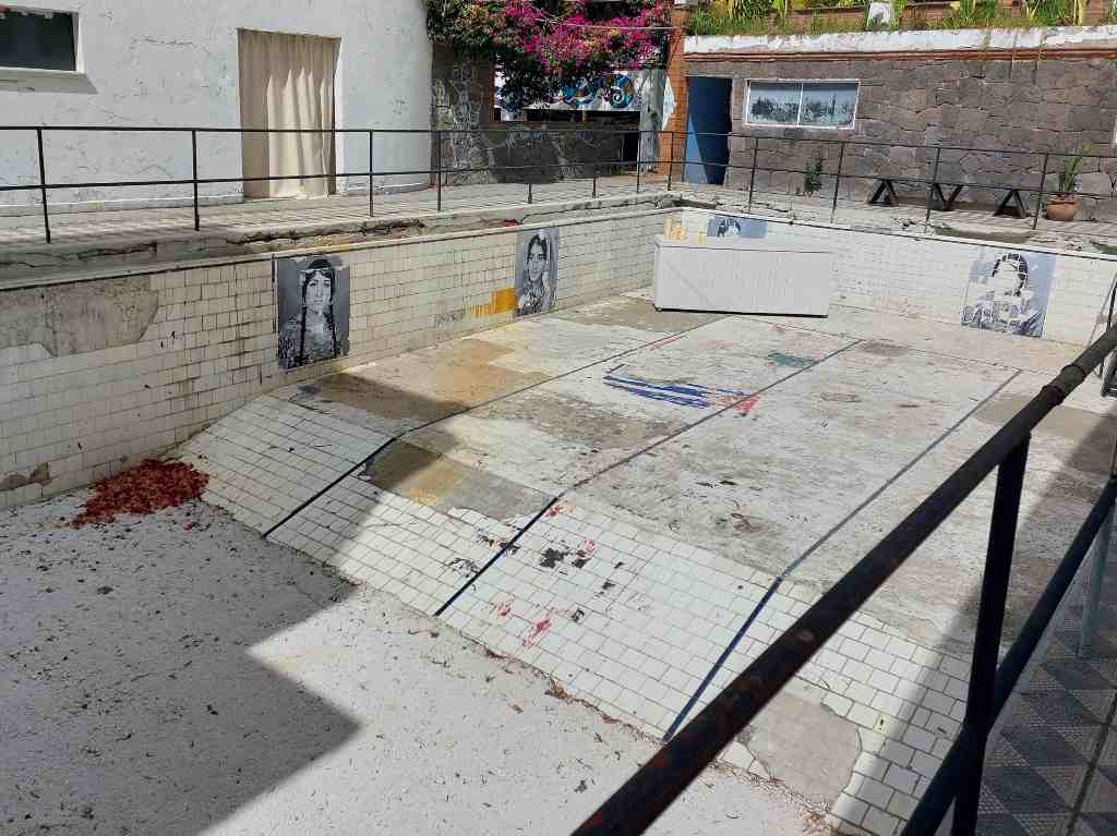 PURISMO: una instalación imperdible sobre género y espacio urbano Edificio