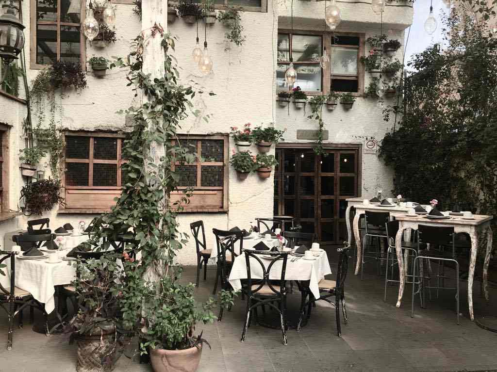 Alessa Café en Satélite: teatro, jazz y comida exquisita en un solo lugar