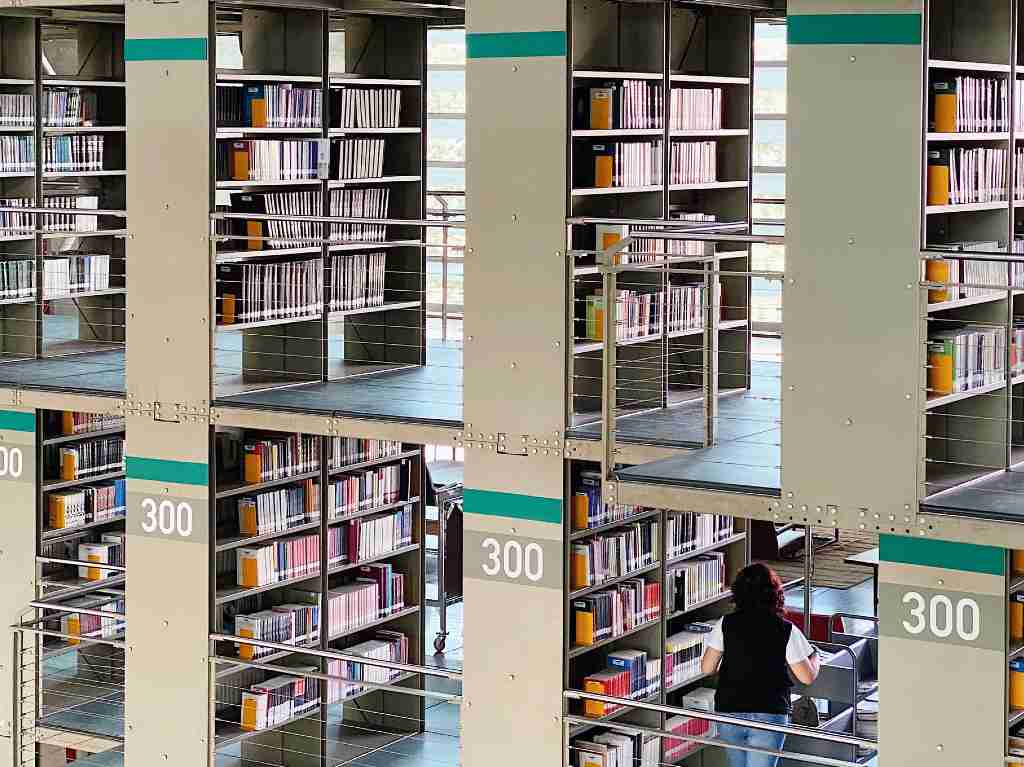 Biblioteca Vasconcelos regresa a actividades presenciales Estantes
