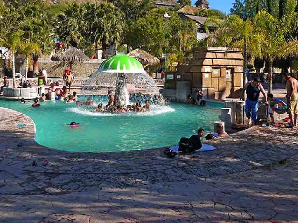 estinos-para-refrescarte-cerca-de-cdmx-chapoteadero
