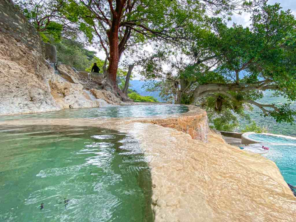 Destinos para refrescarte cerca de CDMX pozas