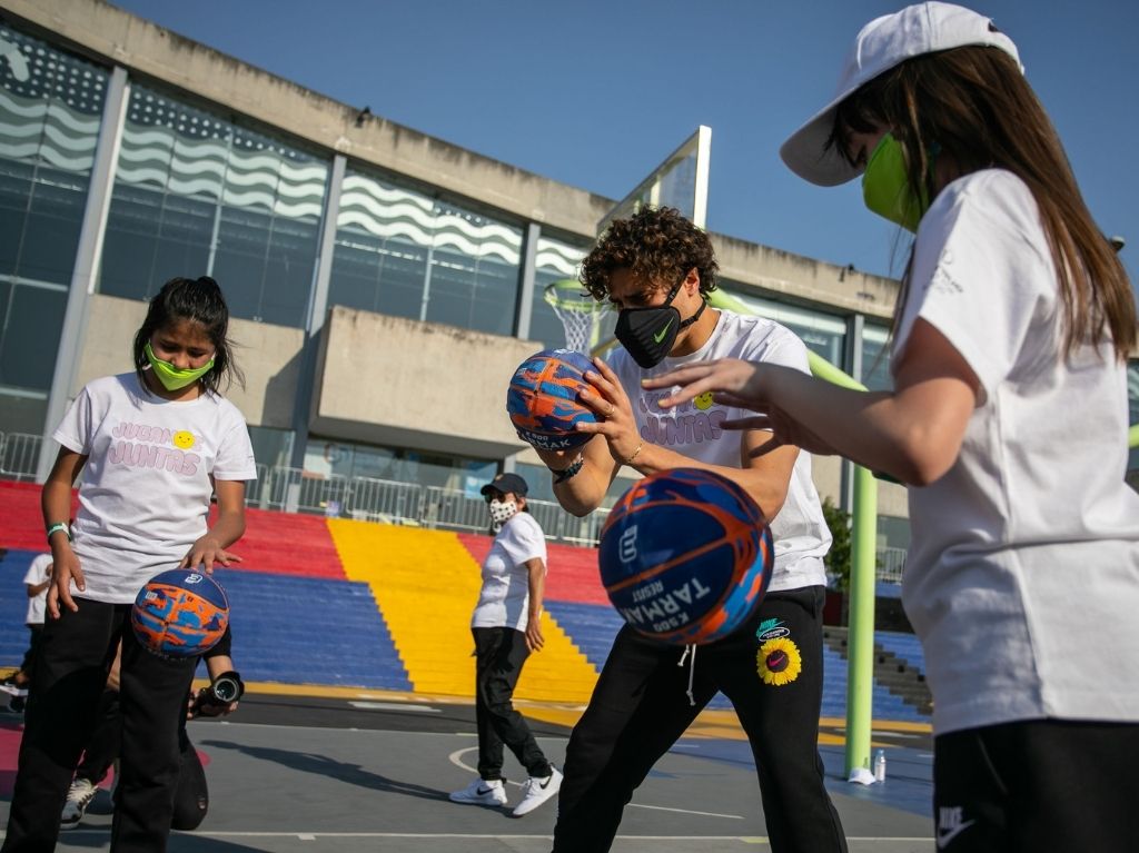 nike-jugamos-juntas-laureus