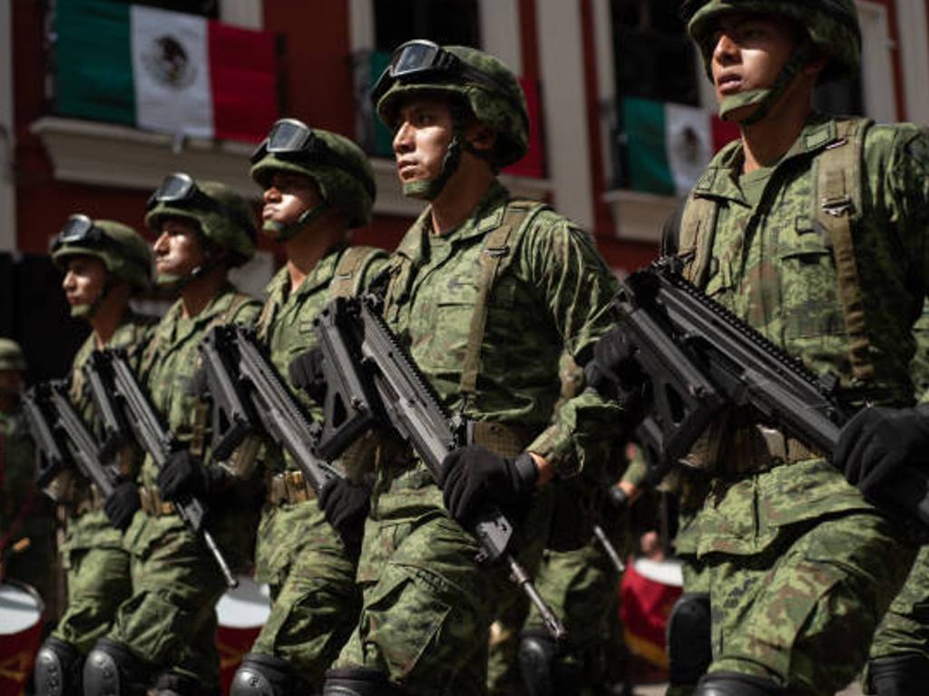 SEDENA: Checa los requisitos para entrar al Ejercito Mexicano armas