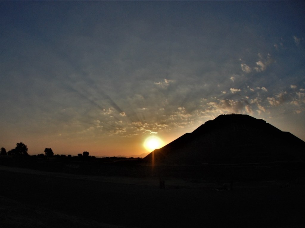 Teotihuacan si abrirá para el equinoccio de primavera 2022 Atardecer