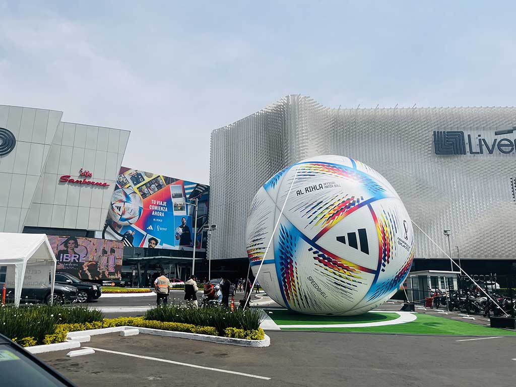 Tómate una foto con el balón gigante de Catar 2022 en Satélite y Perisur 1