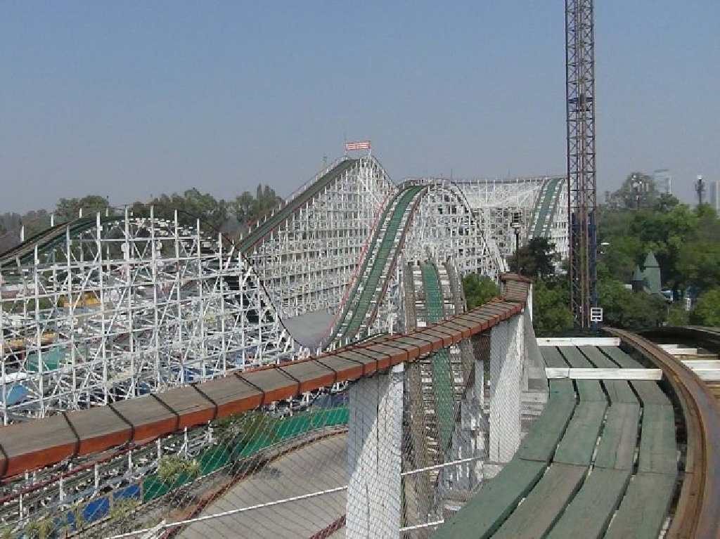 ¡Adiós a la Montaña Rusa! Retiran el juego de la ex Feria de Chapultepec