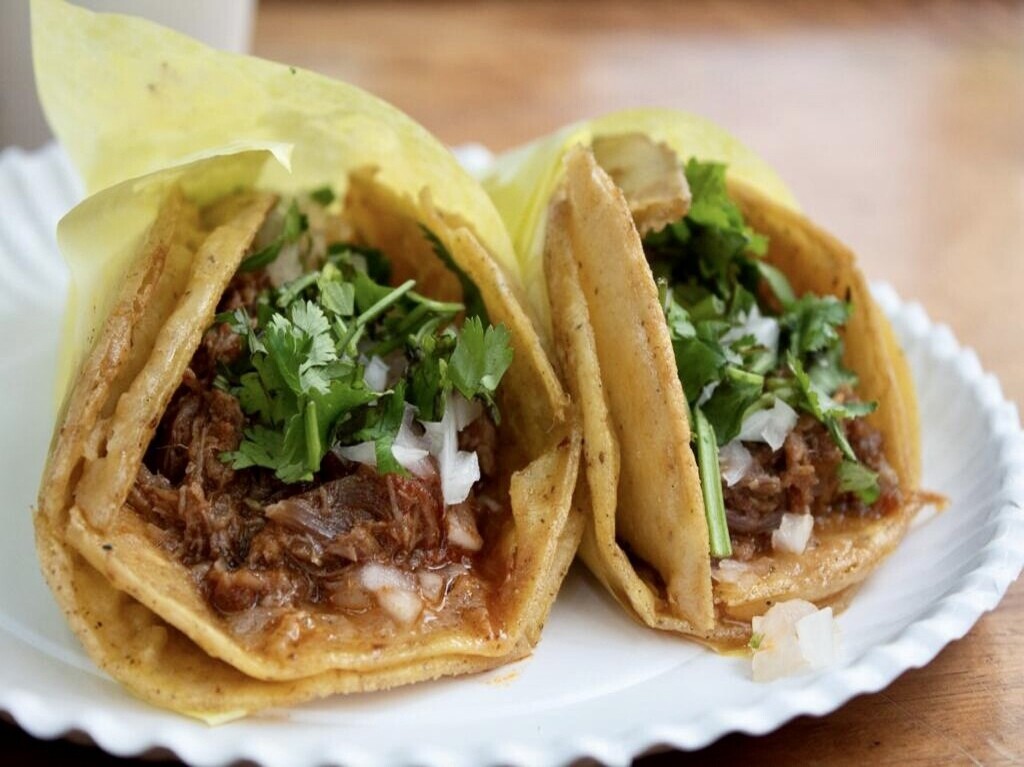 Birria Colorado: la taquería callejera con birria estilo Tijuana más deliciosa en la CDMX