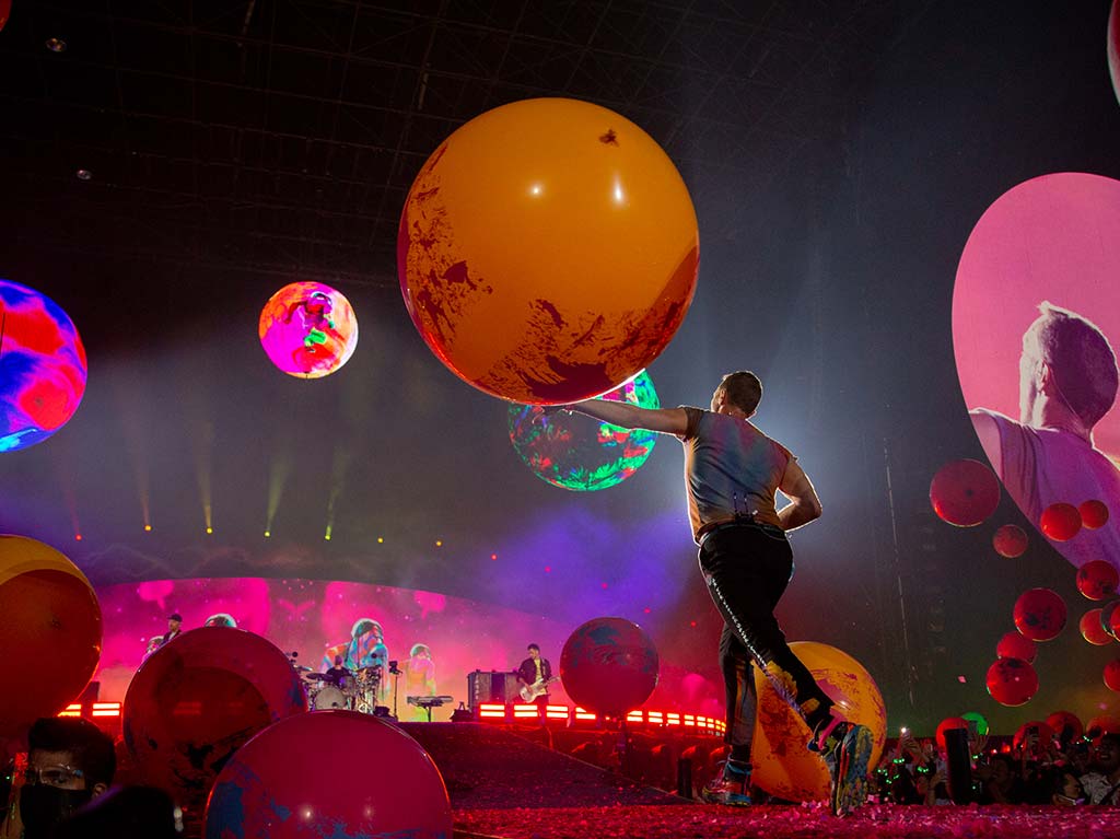 Coldplay en el Foro Sol cantó Amor Eterno de Juan Gabriel