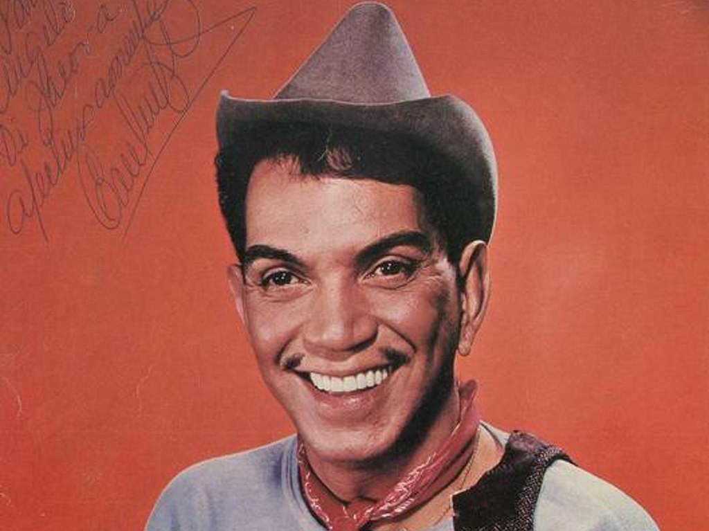 Expo de Cantinflas gigantes en Reforma, un homenaje al Mimo de México