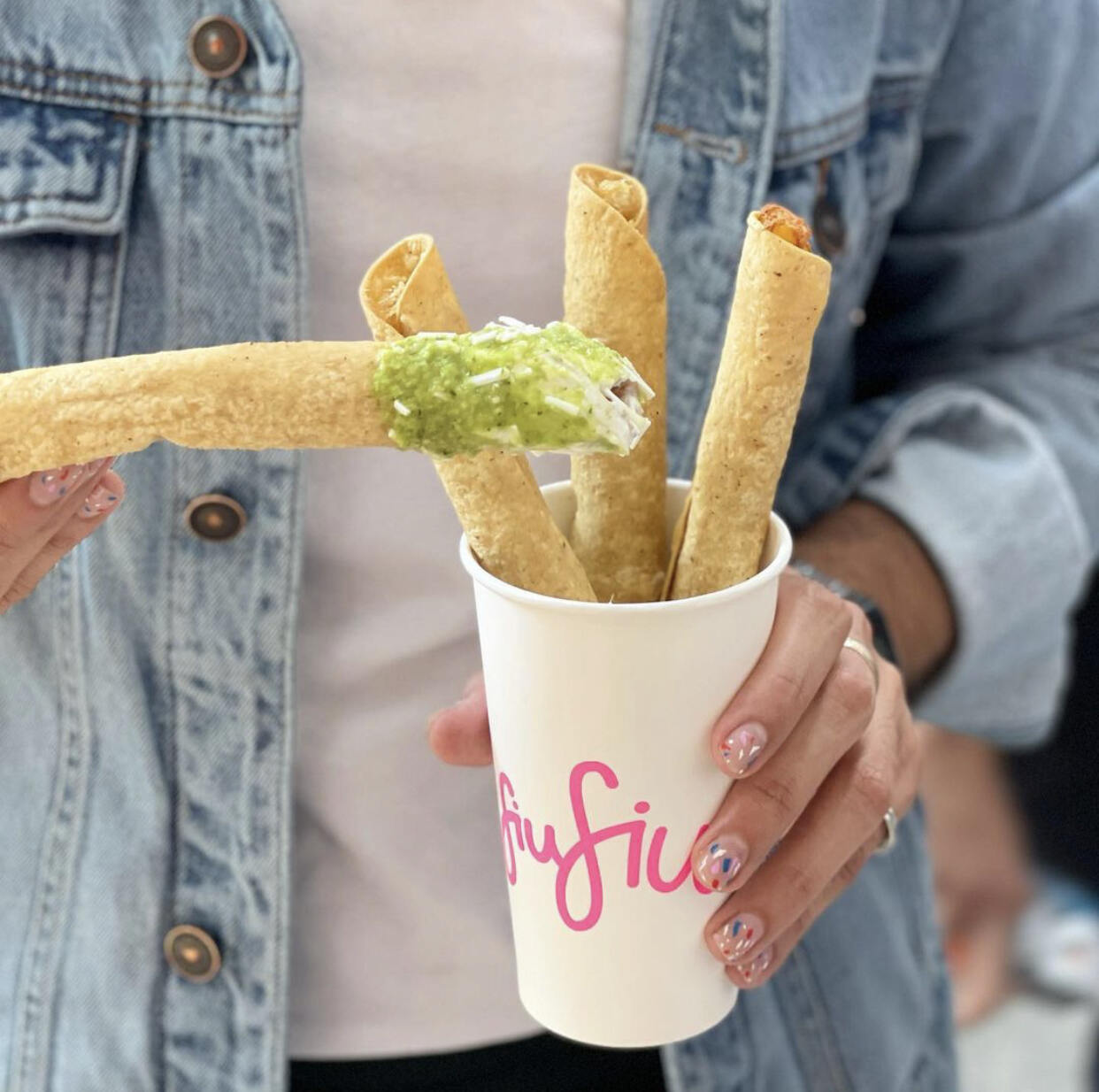 Las flautas más deliciosas en la CDMX que no te puedes quedar sin probar 3