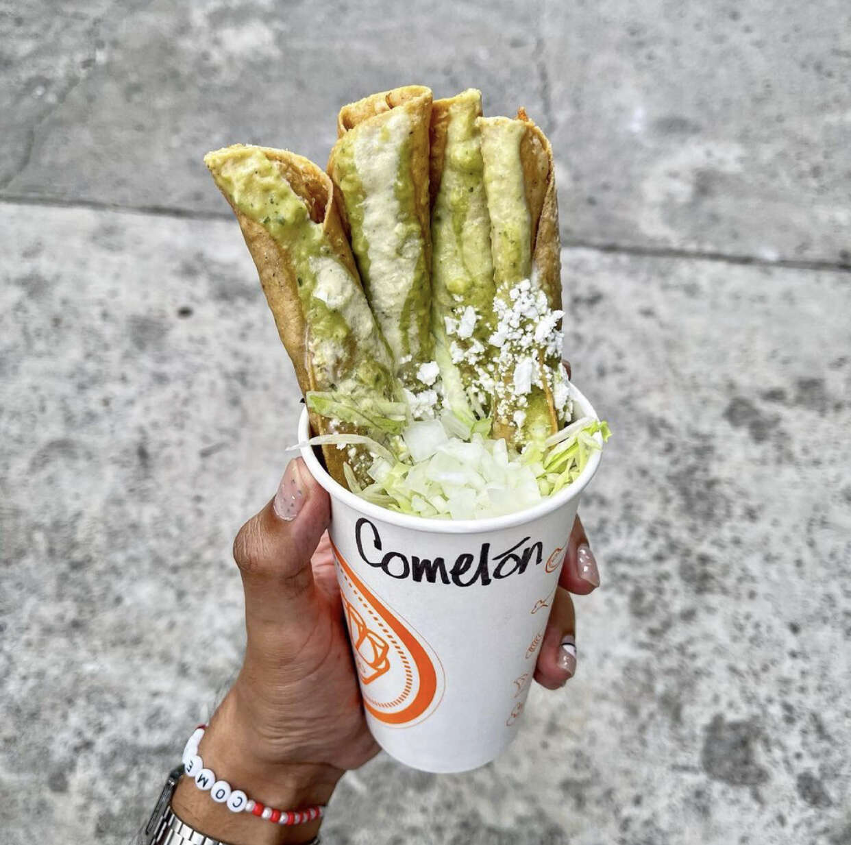 Las flautas más deliciosas en la CDMX que no te puedes quedar sin probar 2