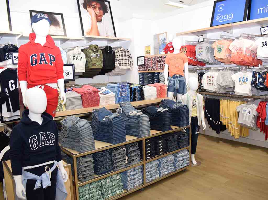 Gap tienda de ropa sale
