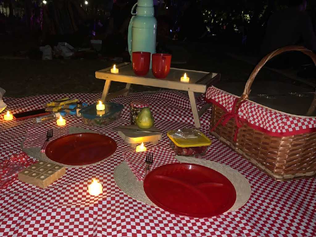 picnic nocturno por Semana Santa canasta