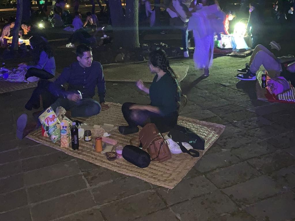 picnic nocturno por Semana Santa en pareja