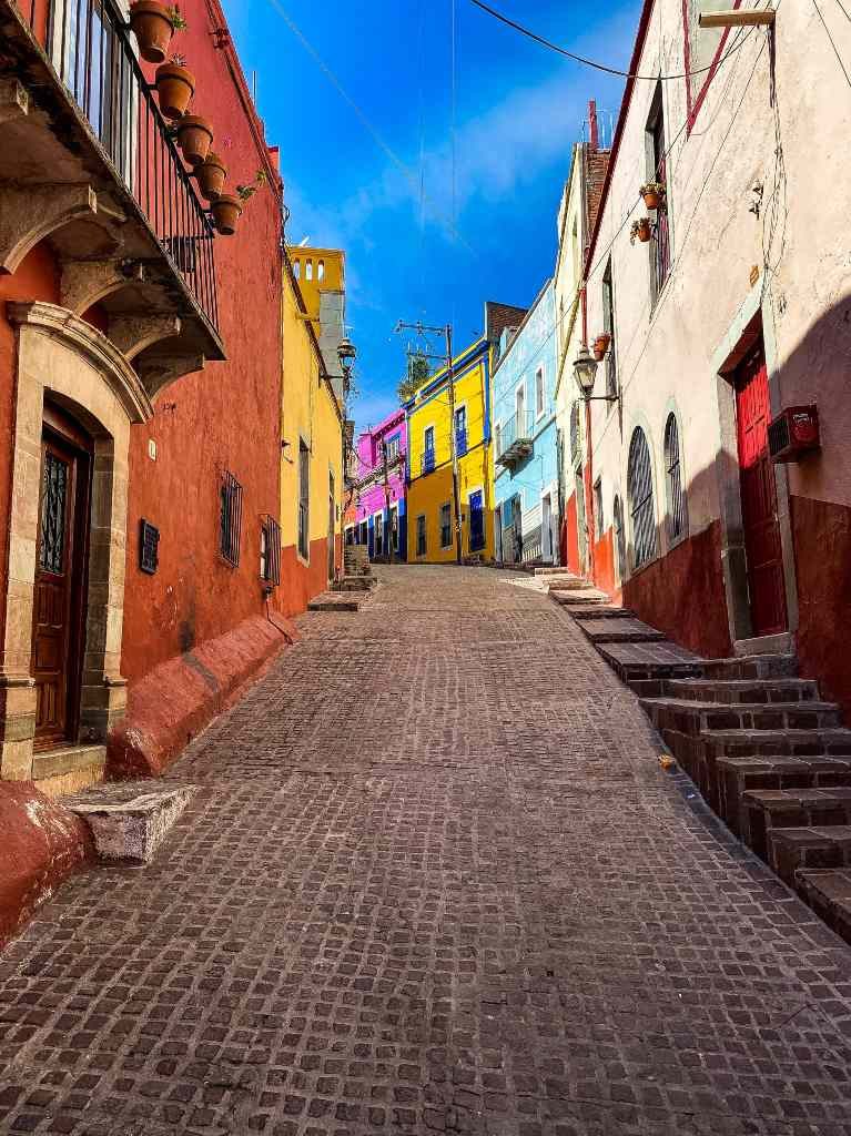 Cierran callejón del Beso en Guanajuato.