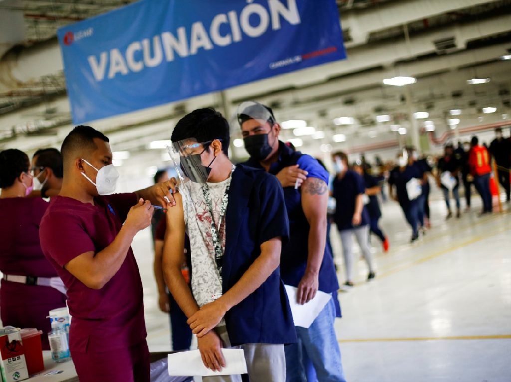 Inicia vacunación para niños de 12 a 14 años en CDMX