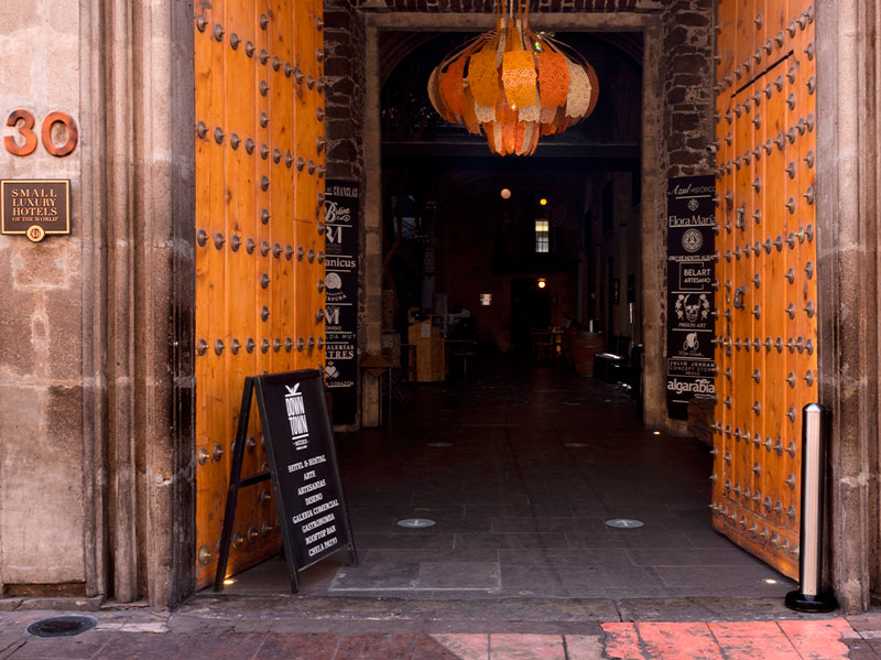 Taberna del Chanclas Centro Histórico: siente el sabor madrileño