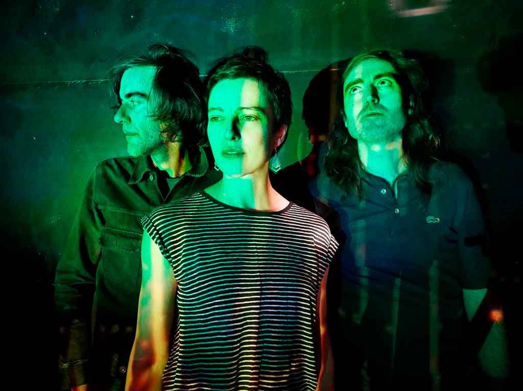 A place to bury strangers regresa a México