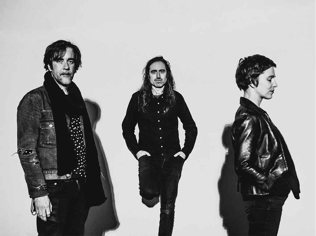 A Place to Bury Strangers regresa a México: Rock, guitarras y distorsión