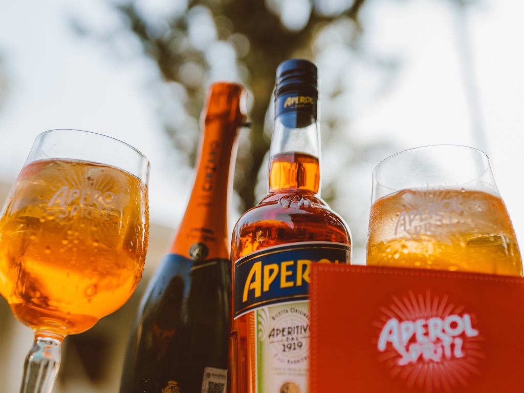 aperol-busca-al-anfitrion-perfecto