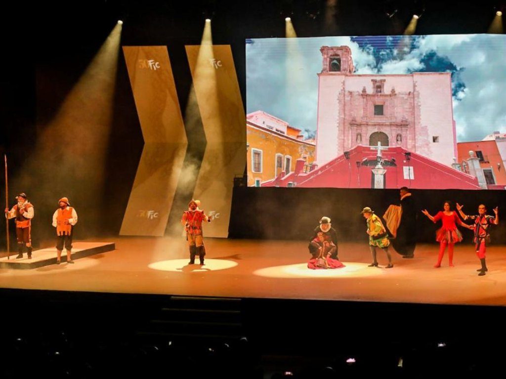 Teatro itinerante de la Fiesta del Espíritu