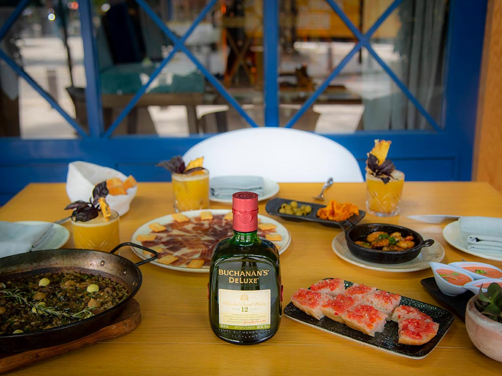 restaurante-come-rico-bebe-un-drink-delicioso-y-disfruta-de-una-magica-tarde-en-catorze