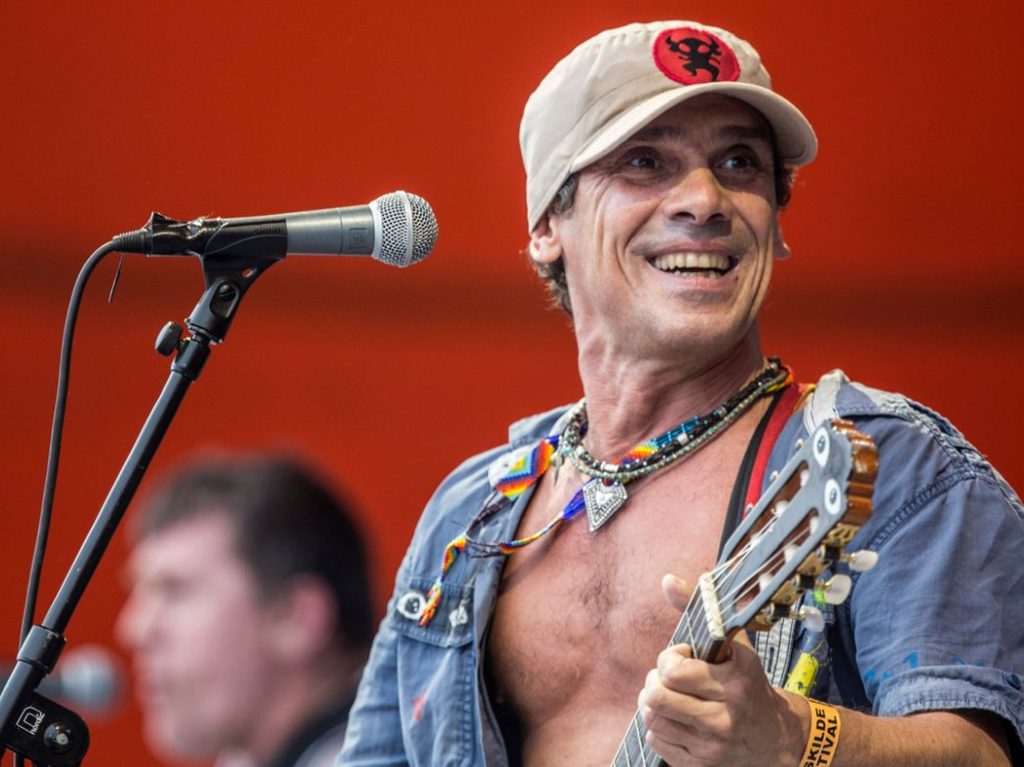 Claudia Sheinbaum buscaría traer a Manu Chao gratis al Zócalo CDMX