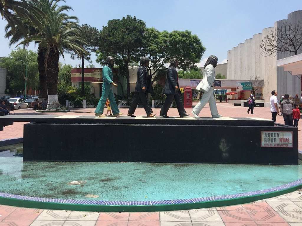 the-beatles-abbey-road-monumento-tlalnepantla