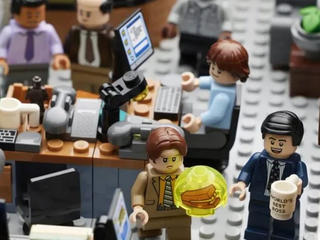 LEGO lanza un set oficial de The Office y ya lo puedes preordenar