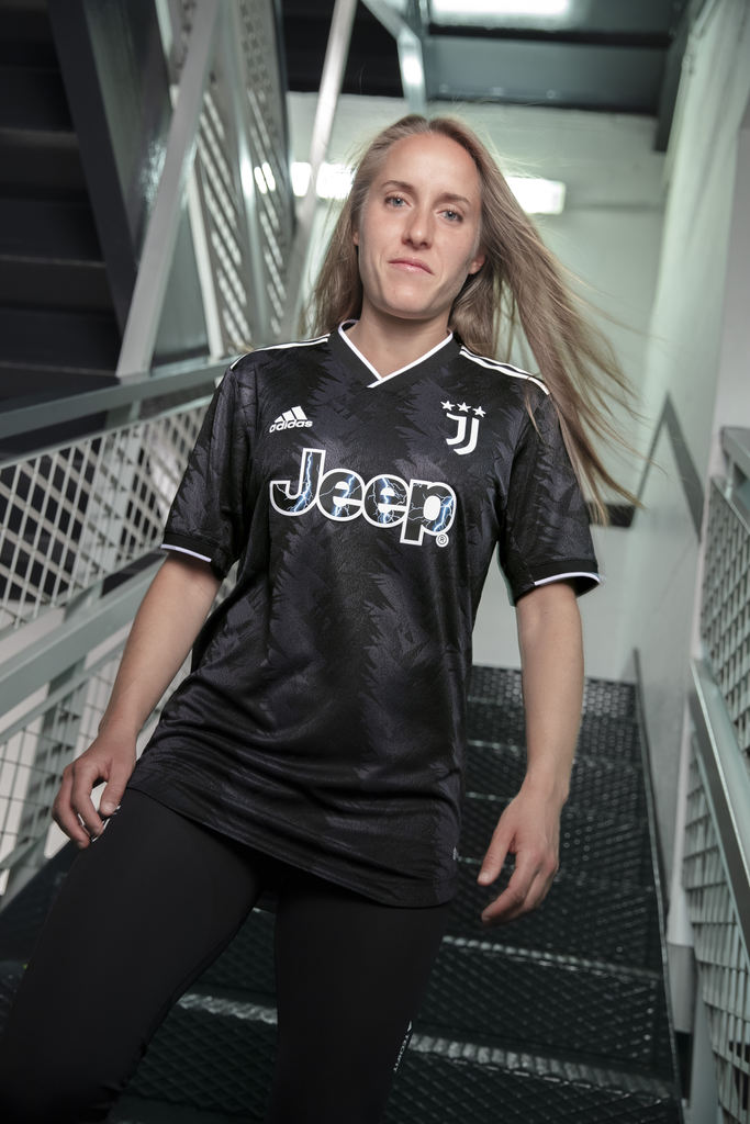 uniforme-2022-23-juventus-visita-