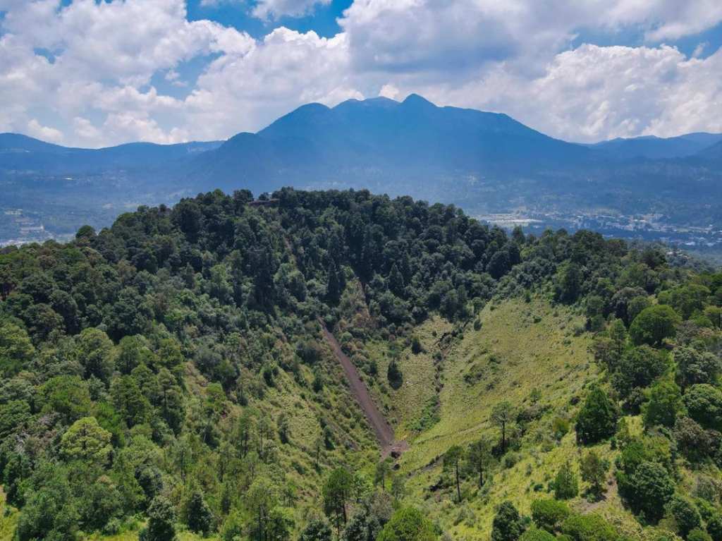Guía de actividades en el Ajusco: lánzate explorar el volcán Xitle y sus cráteres