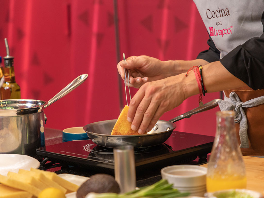 Cocina, disfruta y aprende tips en Delicias de la Cocina con Liverpool