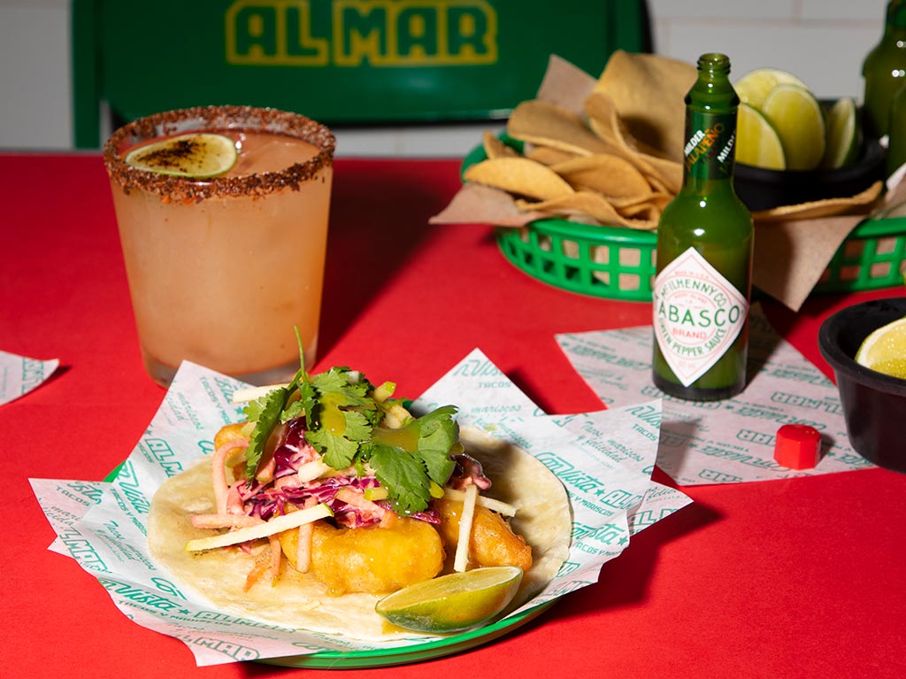 El Verano se disfruta más con una Margarita Hot Breeze y unos Tacos Ensenada