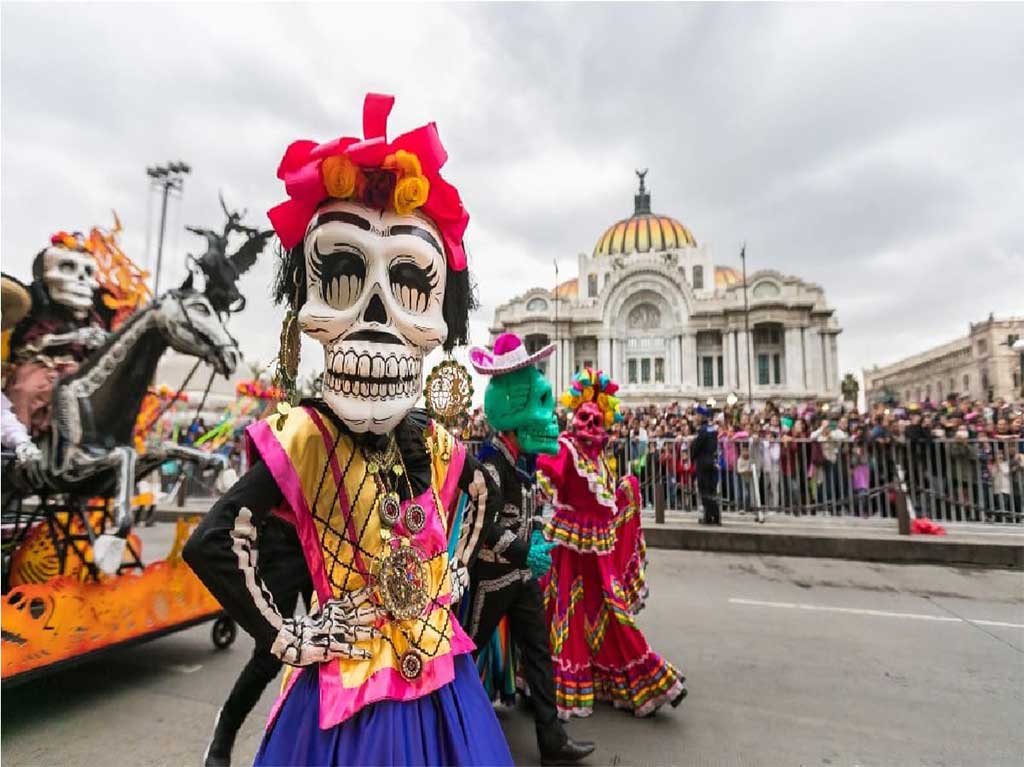 Habrá dos desfiles y mega ofrenda por el Día de Muertos en CDMX