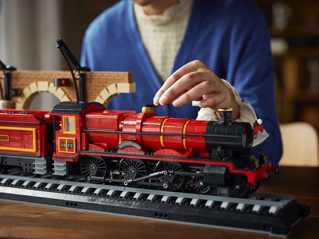 Entrada rural exilio El Hogwarts Express, el tren de Harry Potter llega a Lego | Dónde Ir