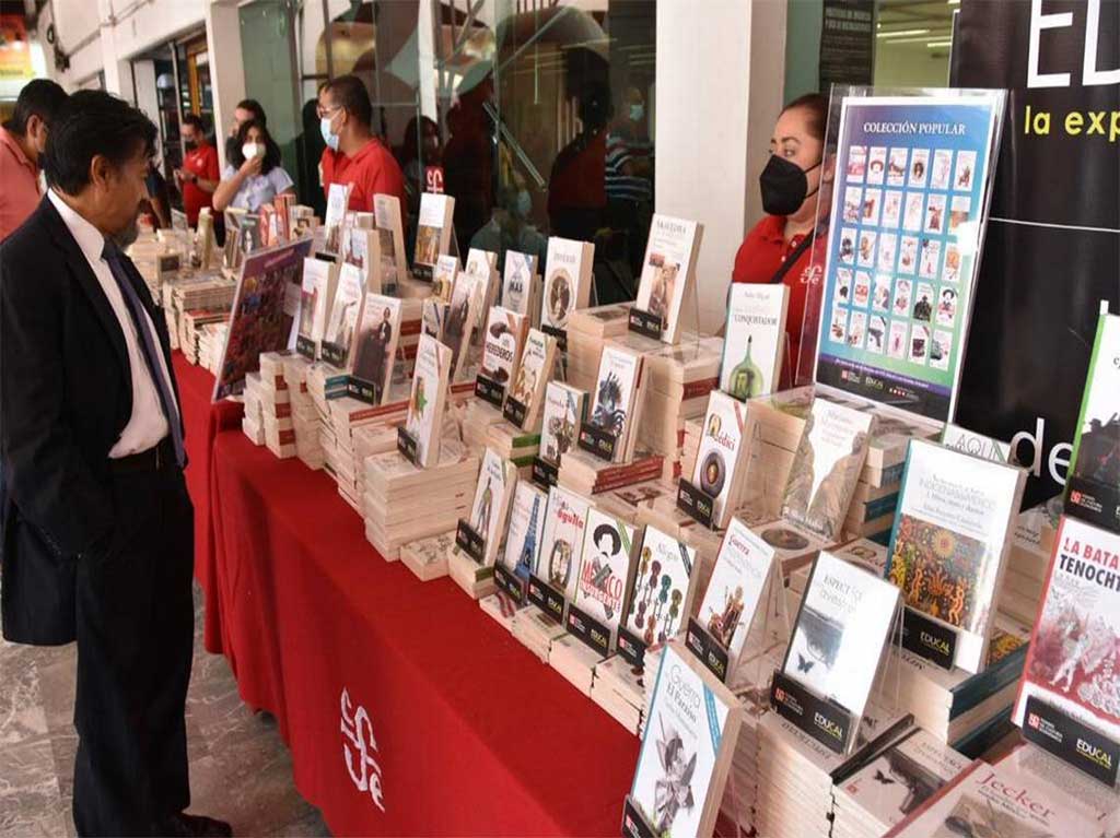 Venta Nocturna de libros en la CDMX: Rifas, presentaciones, charlas y más