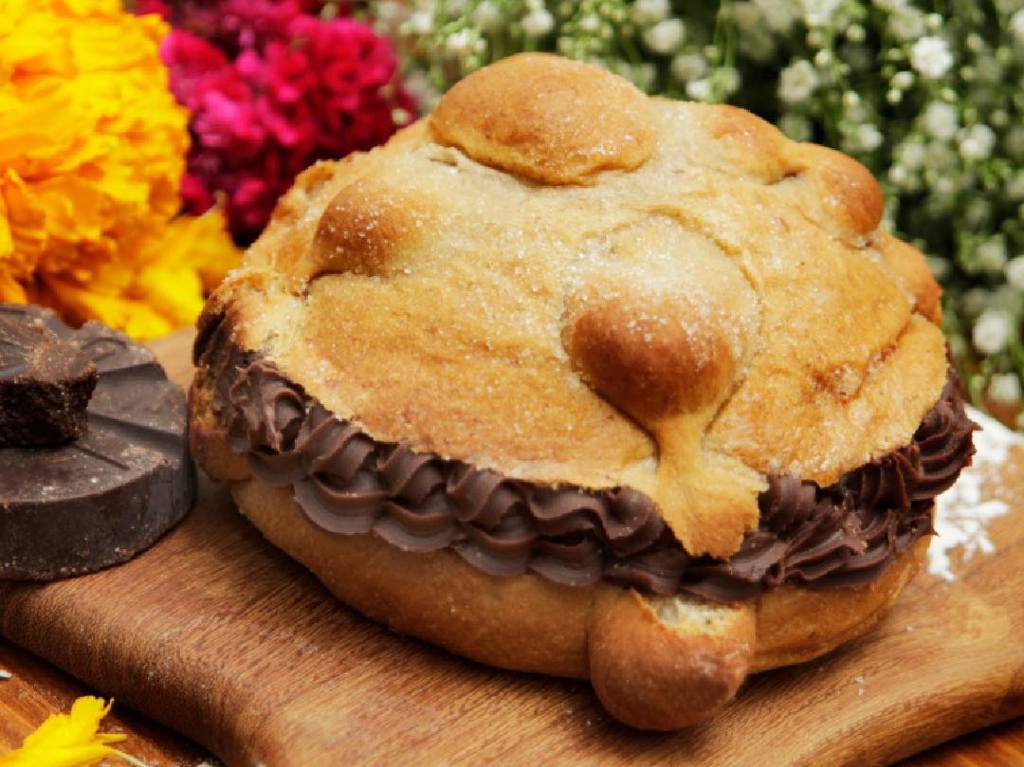 Festival del Pan de Muerto en la Roma ¡Tienen la burger muerta!