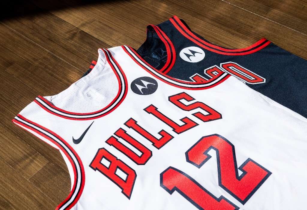 motorola-aparecera-en-las-camisetas-de-los-chicago-bulls-gracias-a-su-nuevo-partnertship-