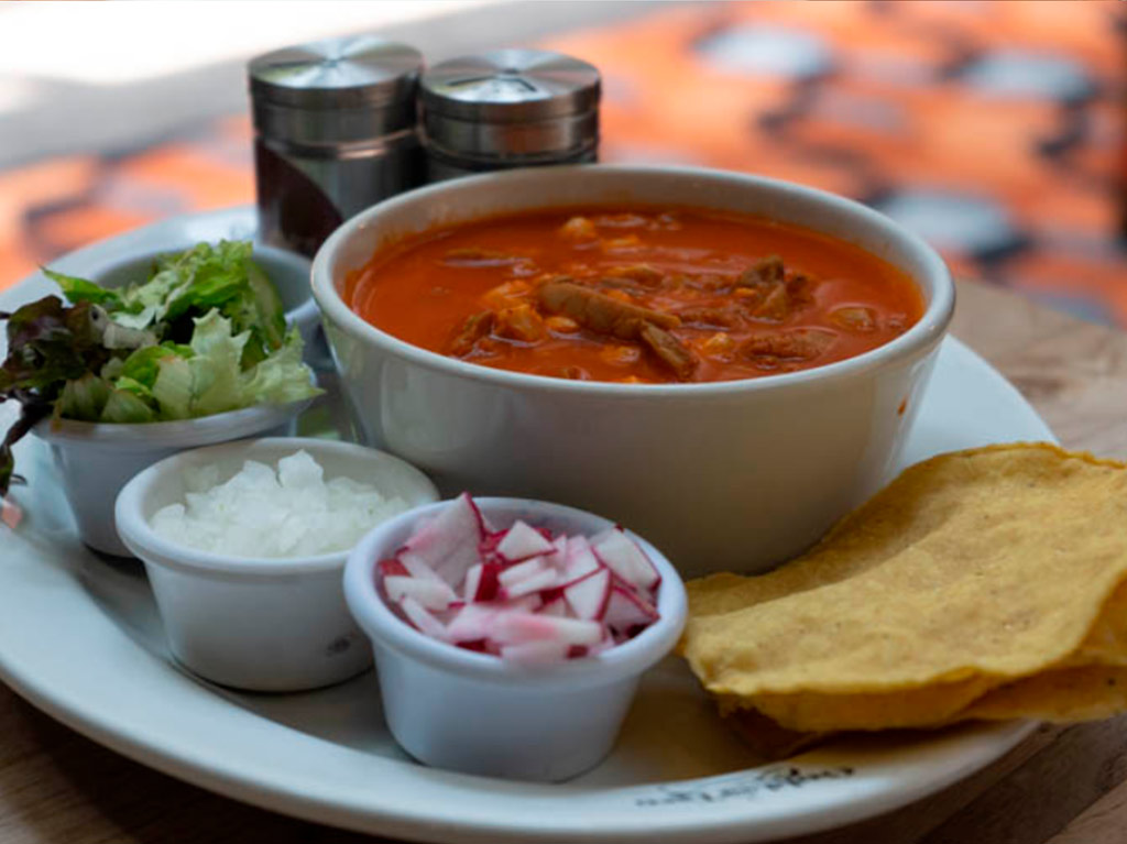 pozole-mercado-roma-coyoacan-se-llena-de-puro-sabor-oaxaqueno