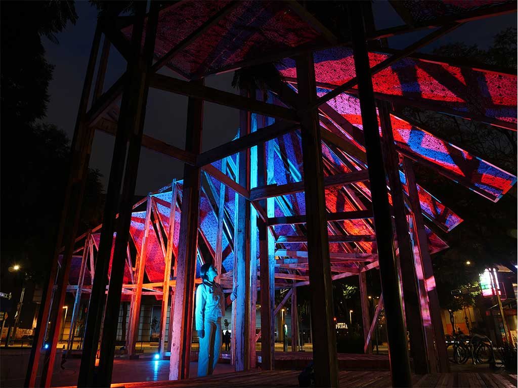Visita la instalación hecha con madera reciclada de la montaña rusa de Chapultepec del Pabellón “Sueños Con”