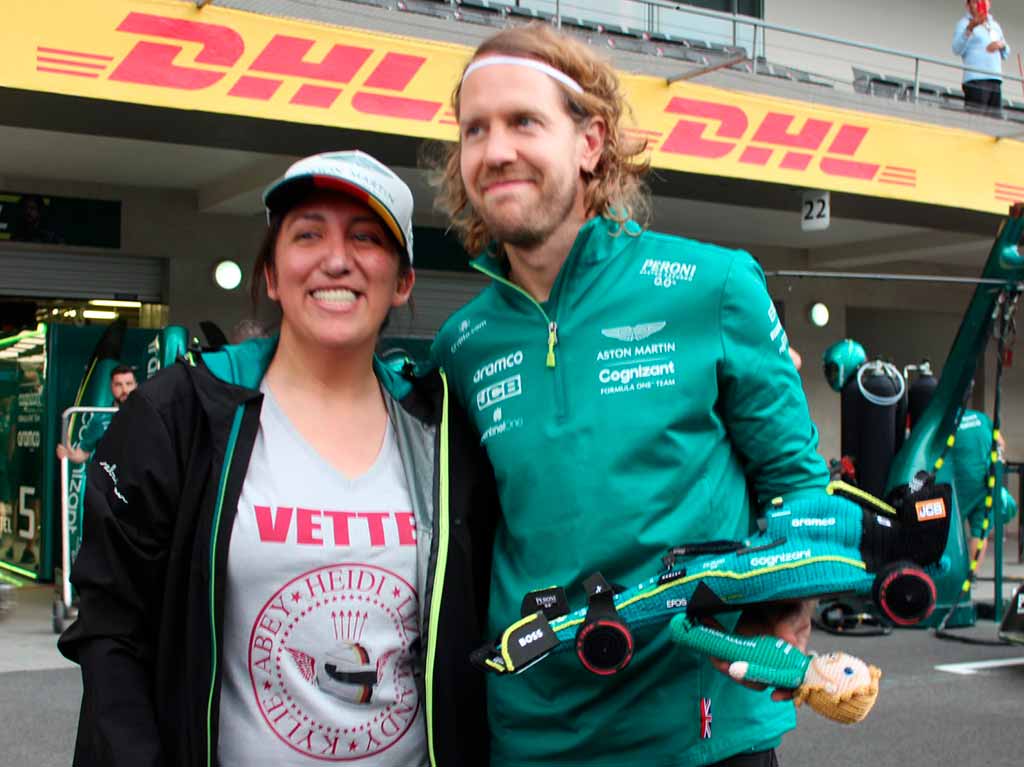 Sebastian Vettel y una fan/ Foto: Alejandra Villegas
