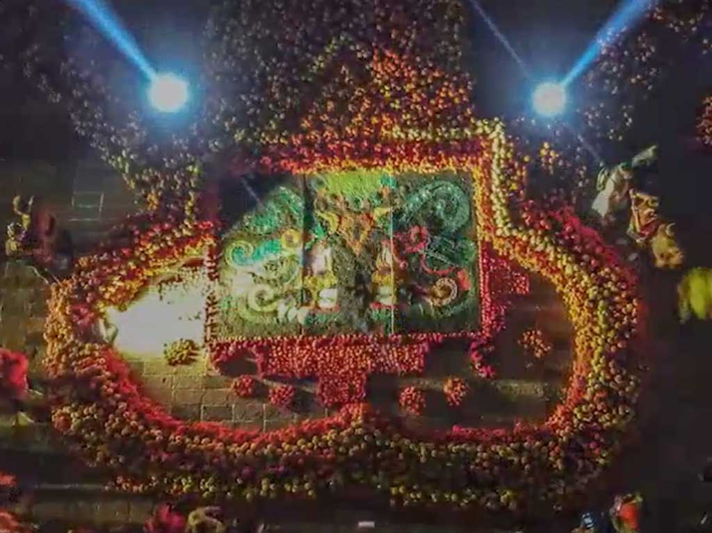 Iluminando Almas Paseo Nocturno de Día de Muertos en Chapultepec