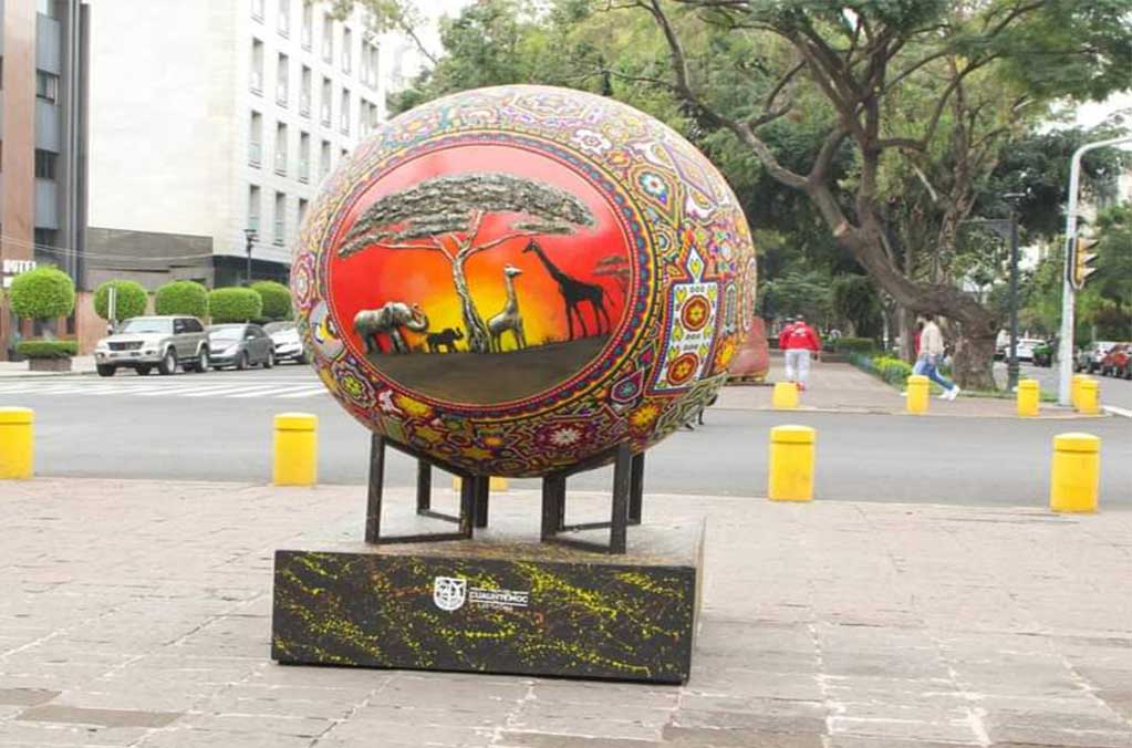 Exposición de balones monumentales en la CDMX 0