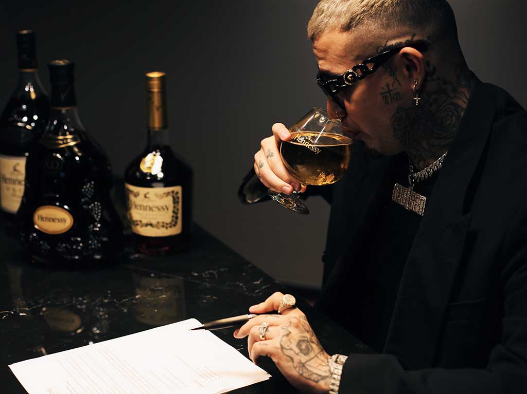 Gera MX el nuevo ícono del rap latino y de Hennessy