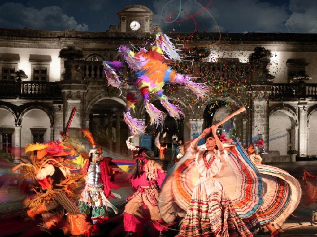 Función navideña del Ballet Folklórico de México en Chapultepec