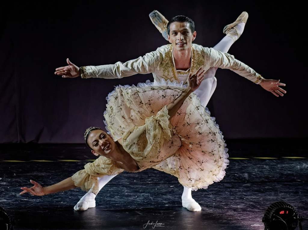 El Cascanueces de la Compañía de Danza y la Filarmónica de las Artes