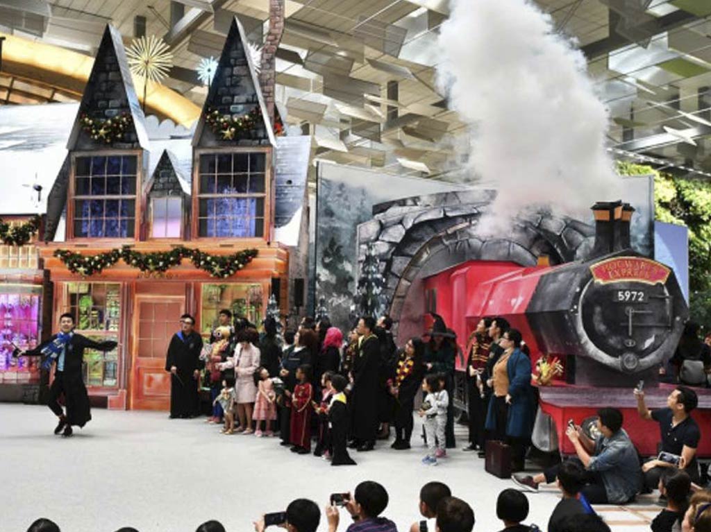 Vive una mágica Navidad en Wizarding World y diviértete al máximo