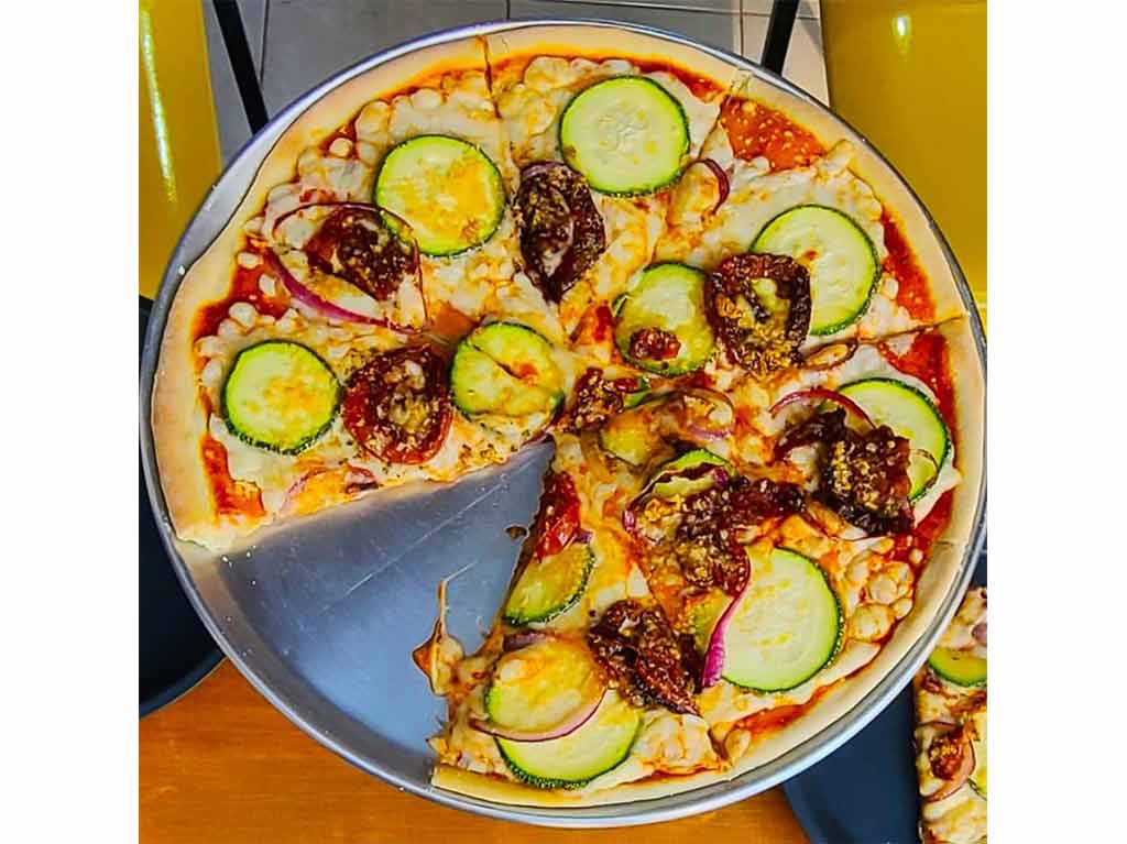 pizzodromo-la-primera-pizzeria-y-tienda-de-vinilos-cdmx