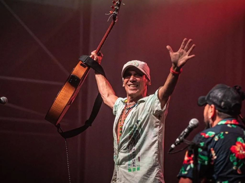 Retiran veto a Manu Chao, ya puede regresar a México