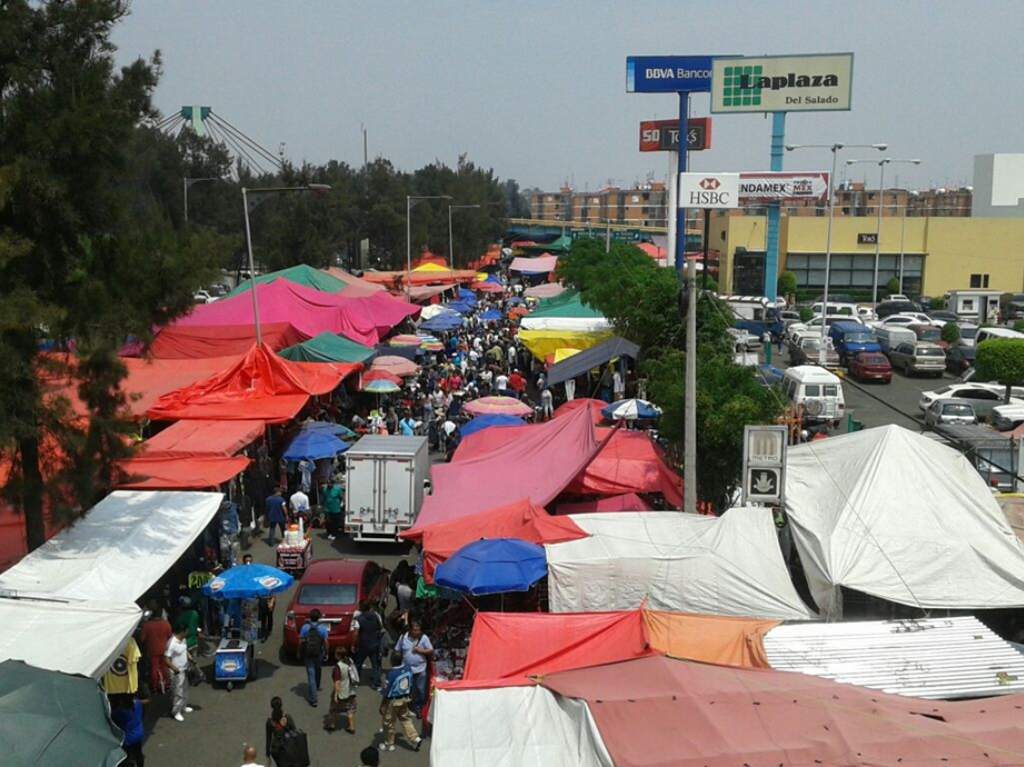 Tianguis de ropa El Salado